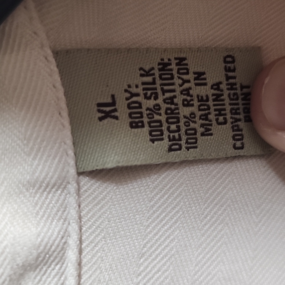 Button down - Picture 3 of 3